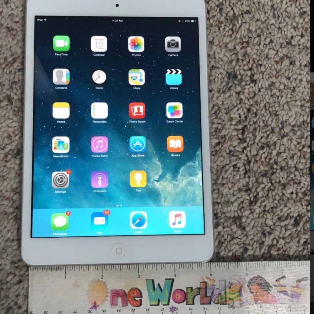⭐️IPAD MINI!⭐️ - Picture 6 of 7